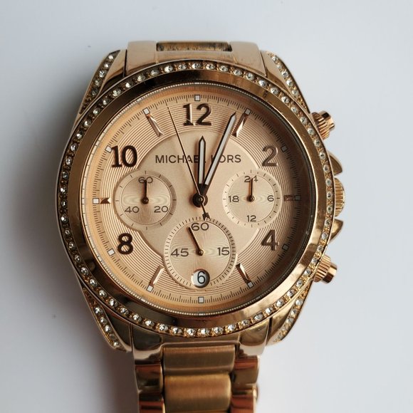 Michael Kors Rose Gold Watch - Picture 3 of 4